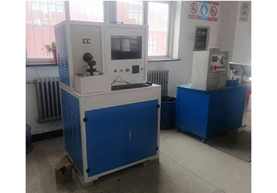 河北渤海鉆探公司環(huán)塊摩擦磨損試驗(yàn)機(jī)調(diào)試現(xiàn)場